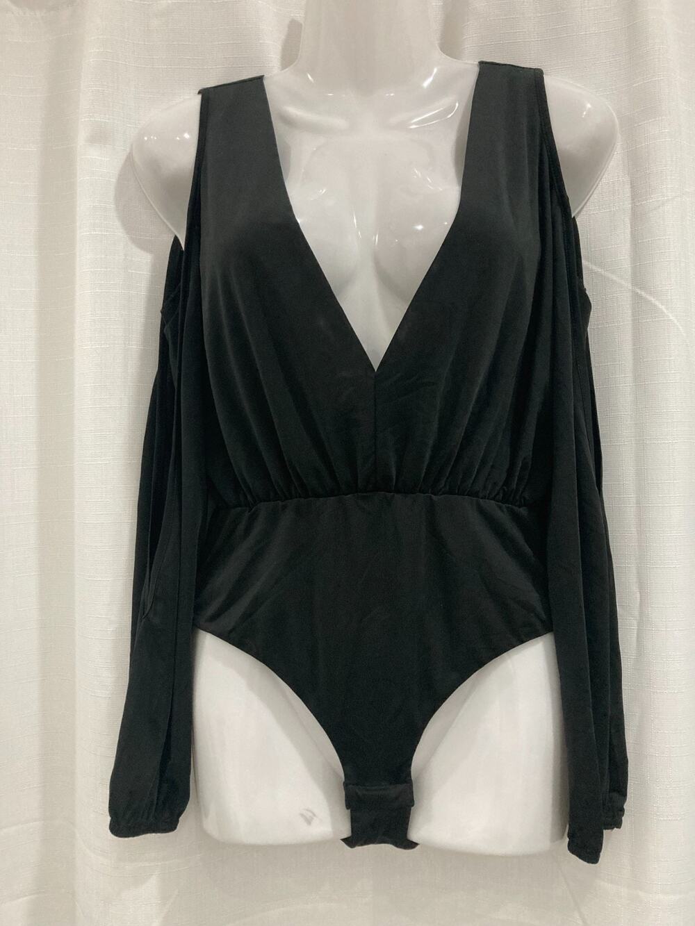 Makers of Dreams Black Plunge Deep V Neck Cold Shoulder Long Sleeve Bodysuit M
